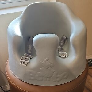 Bumbo Baby Soft Foam Comfortable Floor Booster Seat Supportive Chair & Tray